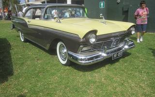 Ford Fairlane